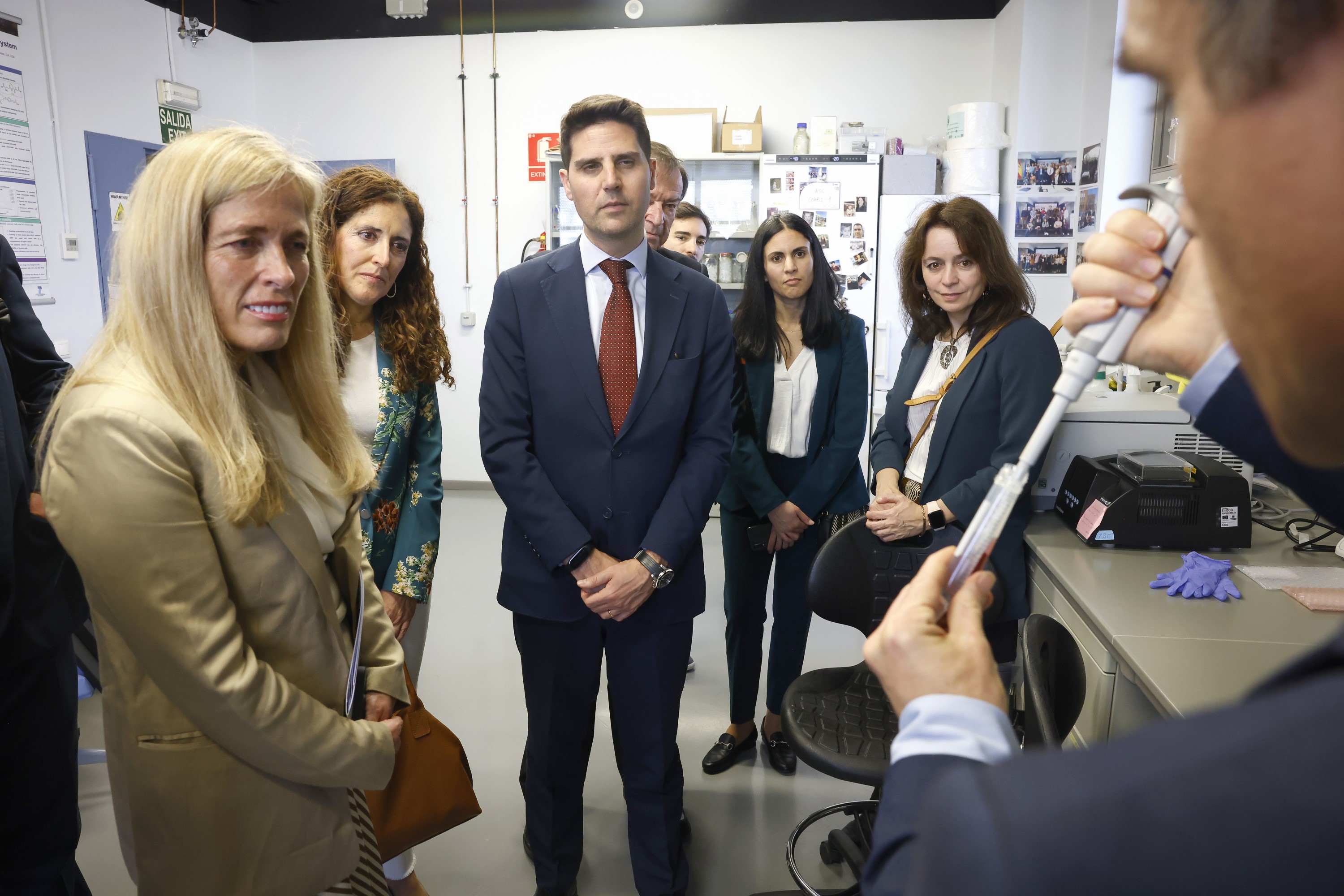 2024 Los consejeros de Educación y Hacienda de la Comunidad de Madrid visitan IMDEA Nanociencia